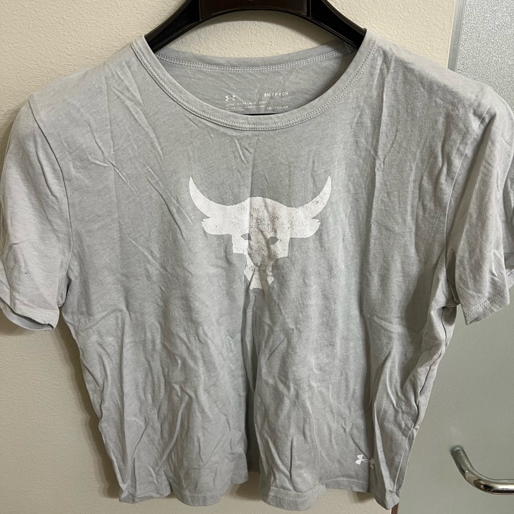 Under Armour Light Gray Tee with Bull Graphic